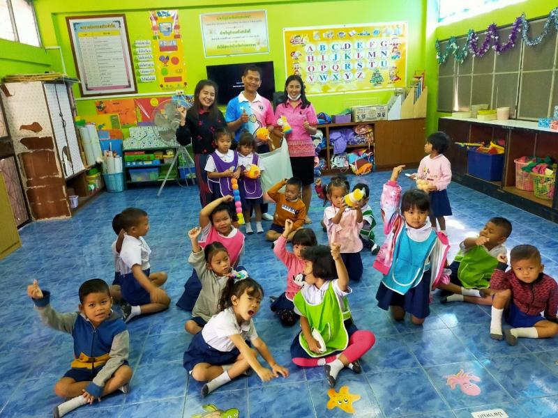 2. กศน.อำเภอบึงสามัคคี ปันสุข สู่น้อง เราจะไม่ทิ้งกันจร้า!!